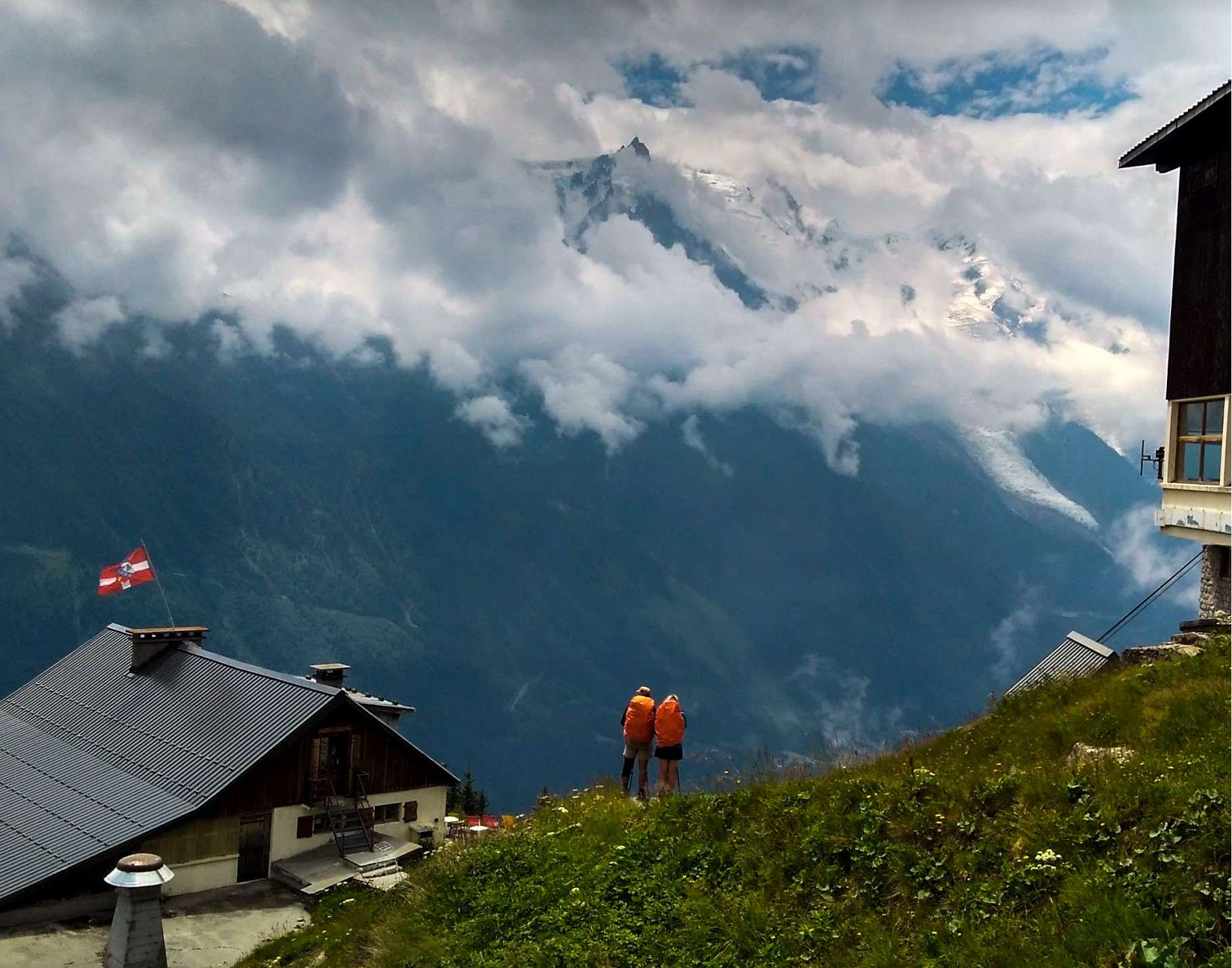 Hikers-on-the-TMB