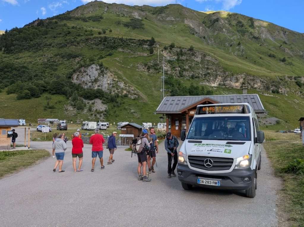 TMB hikers board the bus to Bourg-Saint-Maurice.