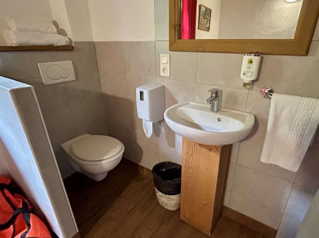 Private toilet at refuges des mottets