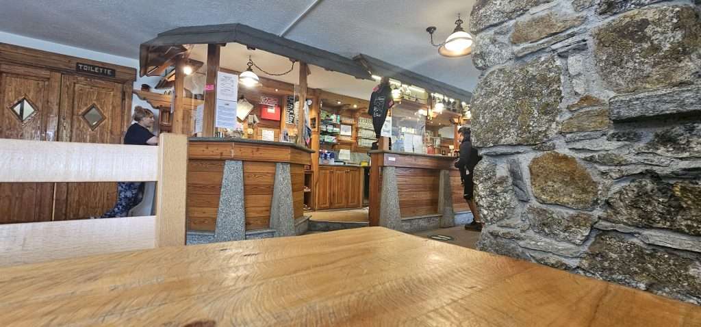 rifugio elena bar