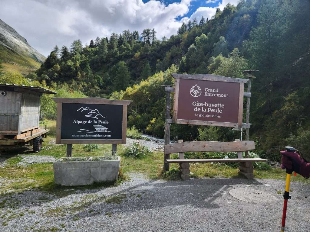 sign for alpage de la peule