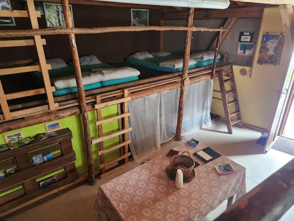 dorm room at refuge le peuty