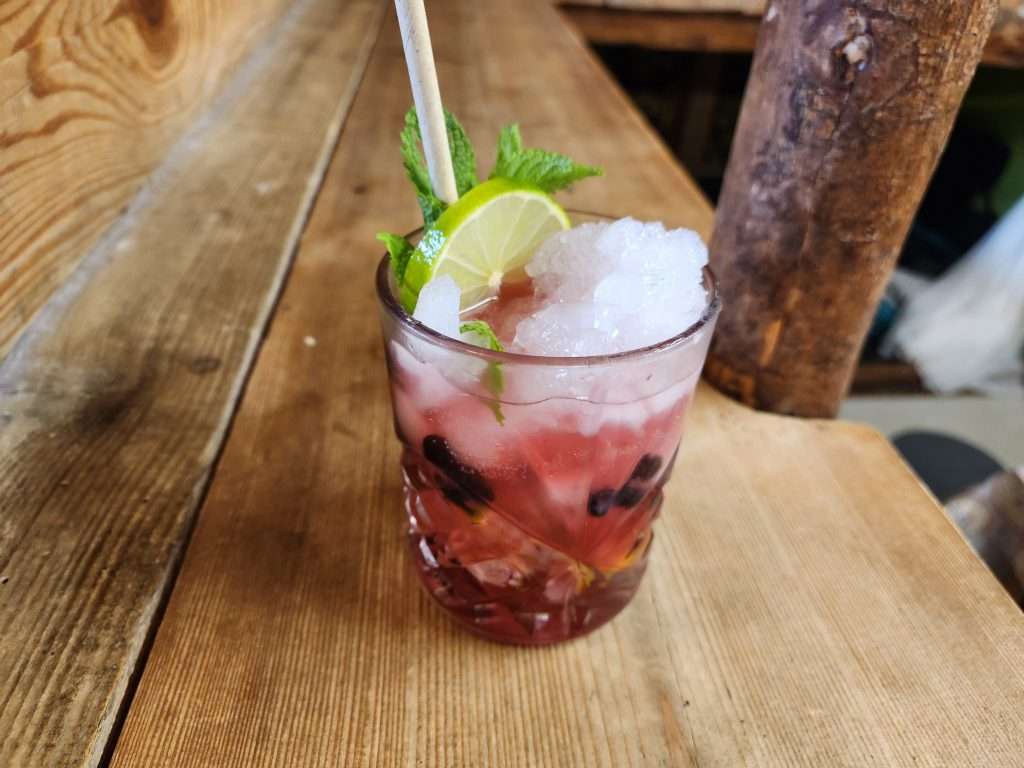 a cocktail at refuge le peuty