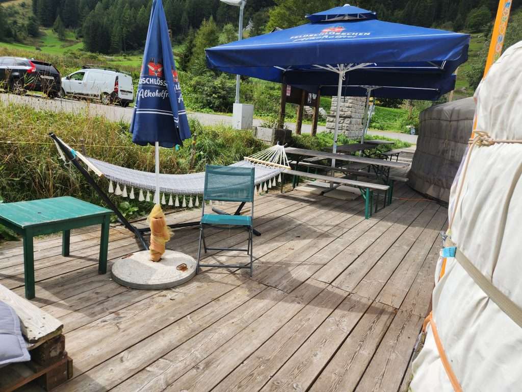 refuge le peuty outdoor terrace