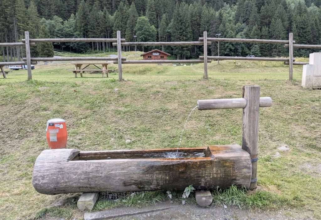 A water trough on the TMB in les contamines