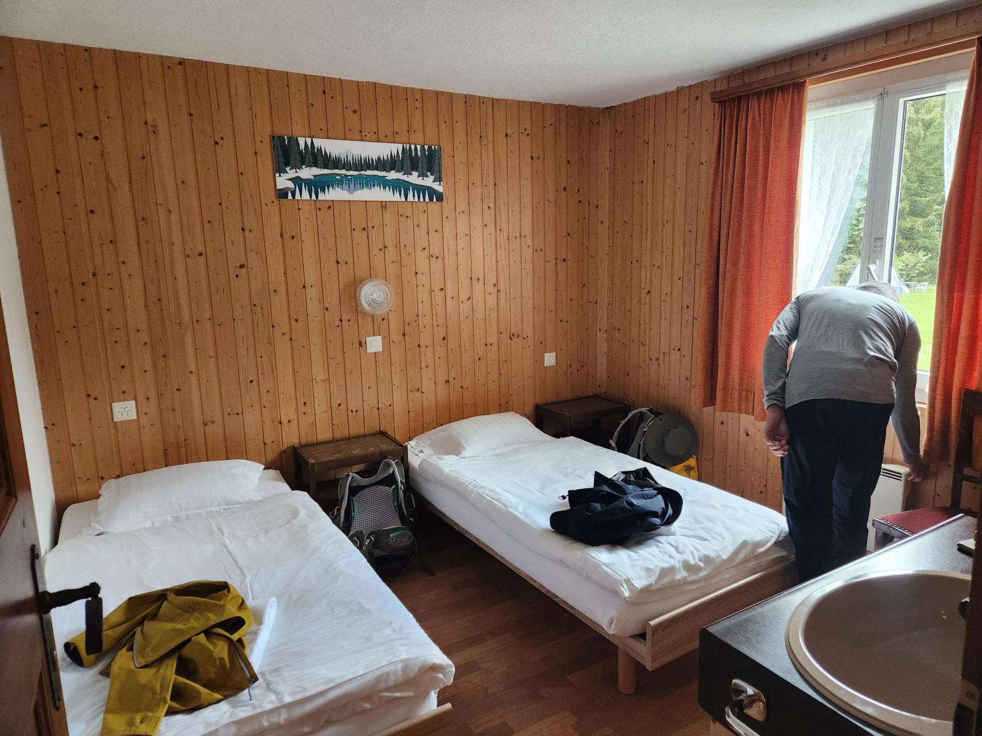 Private room at relais d'arpette